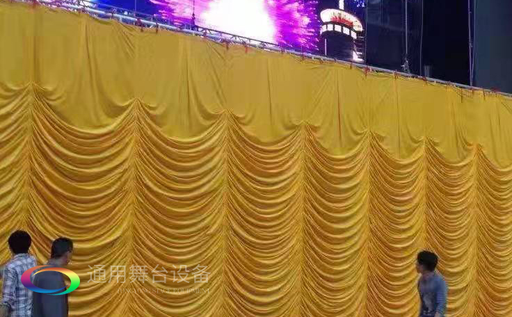 箱形\平行\刀形\捏形\按扣軌道等舞臺阻燃幕布褶皺類型概述介紹(附圖)