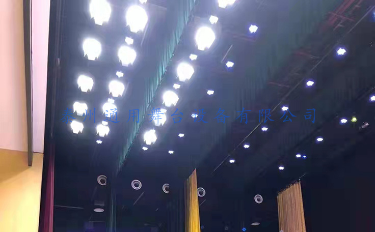 舞臺機(jī)械核心——舞臺吊桿!采用蝸輪蝸桿減速系統(tǒng),磨擦系數(shù)小,傳動效率高!