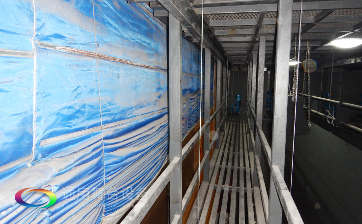 設置在舞臺上空，以金屬排架懸掛燈具的設備——燈光吊架Side lighting ladder通用舞臺吊桿