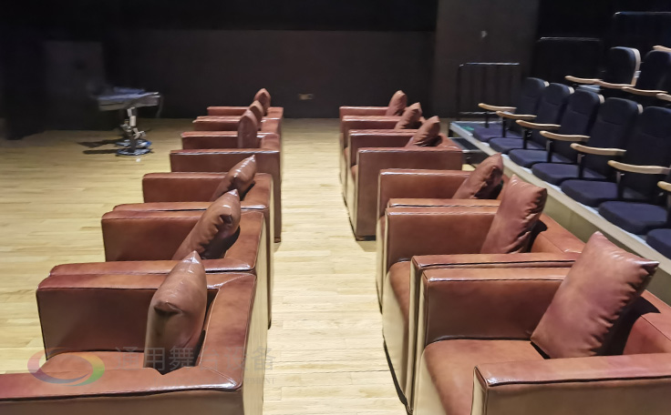 夯實城市文化產業基礎，提升城市文化內涵！泰州通用舞臺吊桿承接羊城南湖劇院項目順利完工！